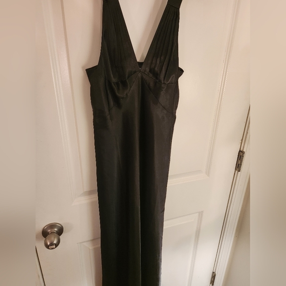 Elegant Fredrick's of Hollywood Black Nightgown - Picture 3 of 6